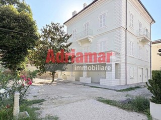 Trilocale in Vendita a Pesaro, 1'000'000&euro;, 170 m²