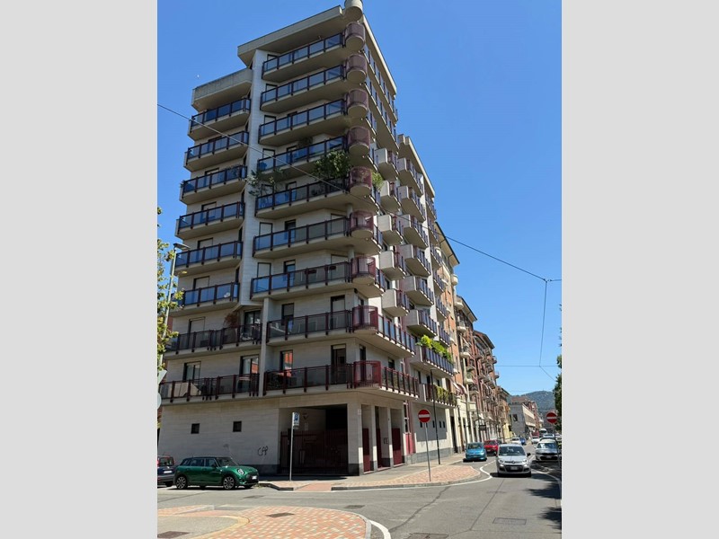 Appartamento in Vendita a Torino, 350'000&euro;, 124 m²