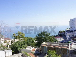 Trilocale in Vendita a Peschici, 150'000&euro;, 85 m²