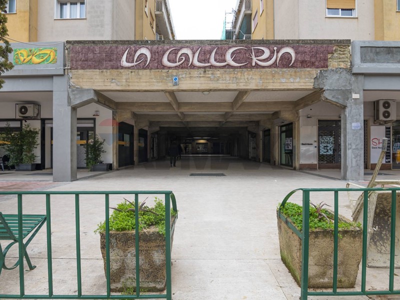 Appartamento in Vendita a Caltagirone, 120'000&euro;, 178 m²