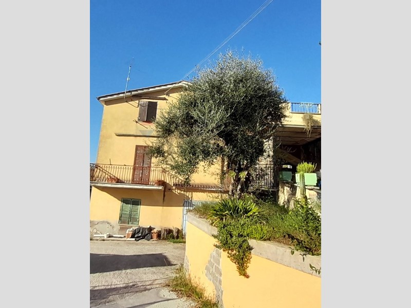 Bilocale in Vendita a Nazzano, 30'000&euro;, 60 m²