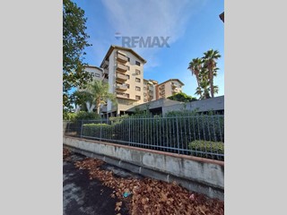 Quadrilocale in Vendita a Paternò, 120'000&euro;, 120 m²