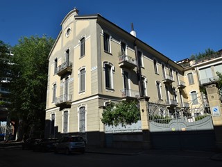 Monolocale in Affitto a Torino, 1'550&euro;, 130 m²
