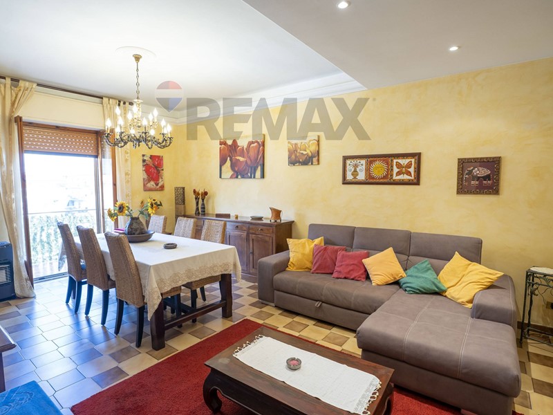 Trilocale in Affitto a Aci Catena, 600&euro;, 96 m²