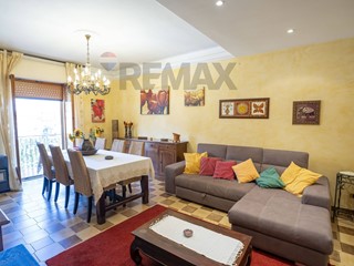 Trilocale in Affitto a Aci Catena, 600&euro;, 96 m²