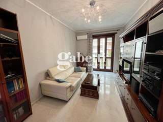 Trilocale in Vendita a Torino, 178'000&euro;, 90 m², con Box