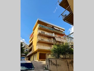 Quadrilocale in Vendita a Formia, 320'000&euro;, 95 m², con Box