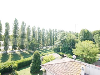 Appartamento in Vendita a Venezia, 195'000&euro;, 120 m², con Box