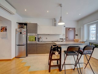 Trilocale in Vendita a Torino, 218'000&euro;, 90 m²