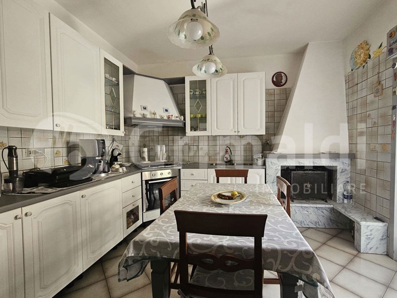 Quadrilocale in Vendita a Furci Siculo, 128'000&euro;, 128 m²