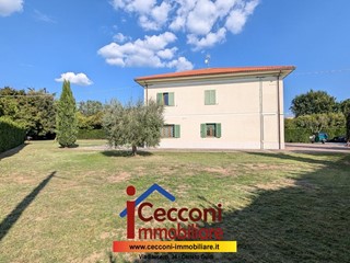 Appartamento in Vendita a Cerreto Guidi, zona Stabbia, 245'000&euro;, 150 m², con Box