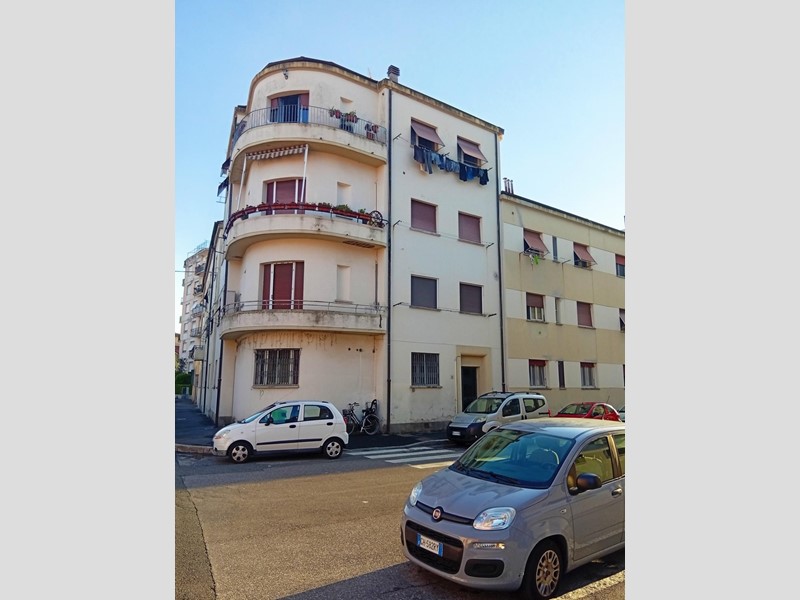 Trilocale in Vendita a Livorno, 90'000&euro;, 70 m²