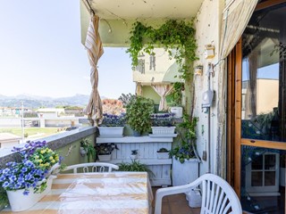 Appartamento in Vendita a Viareggio, 260'000&euro;, 113 m²