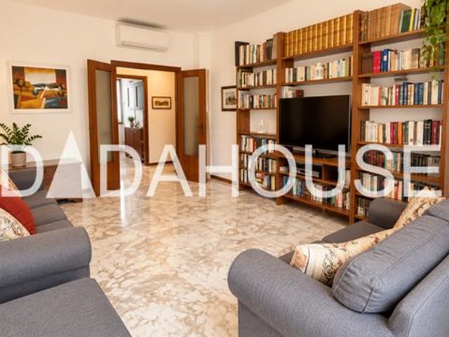 Appartamento in Vendita a Pisa, 310'000&euro;, 120 m², con Box