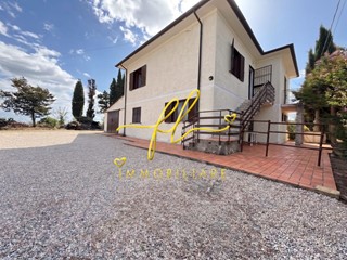 Appartamento in Vendita a Casale Marittimo, 240'000&euro;, 103 m², con Box