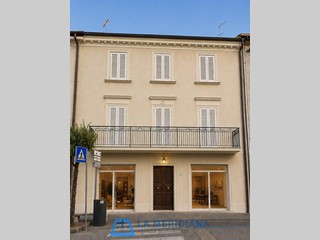 Appartamento in Vendita a Lamporecchio, 180'000&euro;, 100 m², con Box