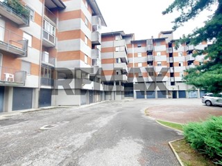 Trilocale in Vendita a Varese, 90'000&euro;, 104 m²