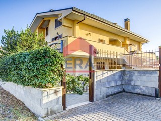 Bilocale in Vendita a Albano Laziale, 139'000&euro;, 46 m²