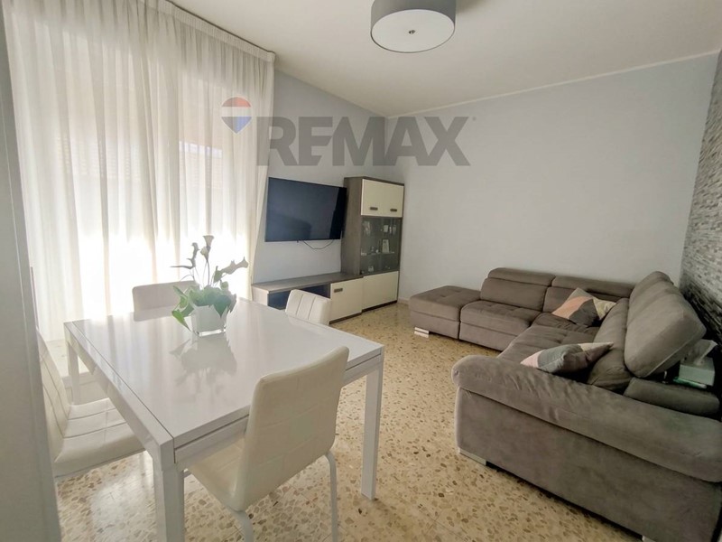 Trilocale in Vendita a Como, 167'000&euro;, 97 m²