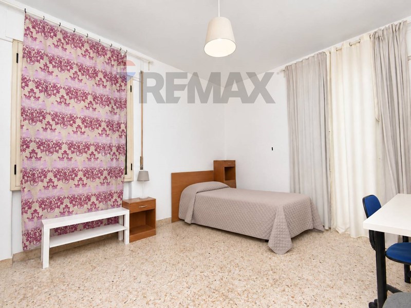 Appartamento in Vendita a Catania, 190'000&euro;, 140 m²