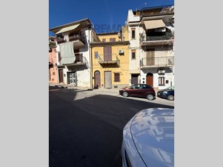 Trilocale in Vendita a Sant'Agata di Militello, 59'000&euro;, 69 m²