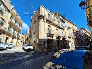 Appartamento in Vendita a Caltagirone, 28'000&euro;, 121 m²