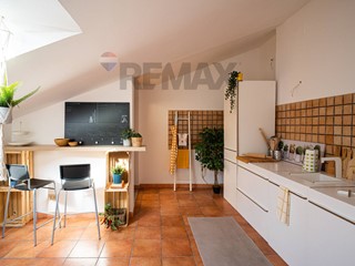 Attico in Vendita a Aci Catena, 74'000&euro;, 150 m²