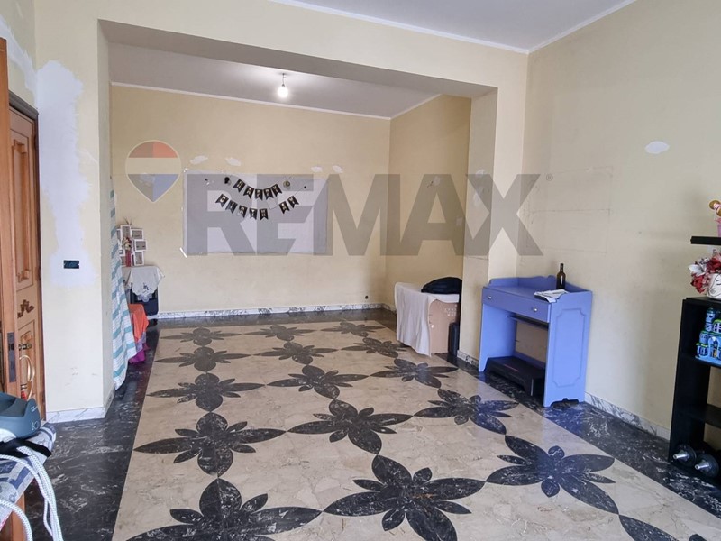 Appartamento in Vendita a Paternò, 100'000&euro;, 170 m²