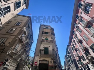 Quadrilocale in Affitto a Napoli, 1'200&euro;, 100 m²