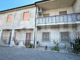 Trilocale in Vendita a Santa Maria del Cedro, 49'000&euro;, 84 m², arredato