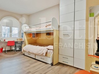 Appartamento in Vendita a San Giovanni in Persiceto, 375'000&euro;, 156 m², con Box