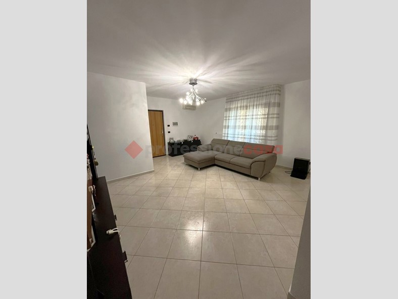 Trilocale in Vendita a Modugno, 185'000&euro;, 100 m²