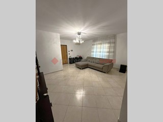 Trilocale in Vendita a Modugno, 185'000&euro;, 100 m²