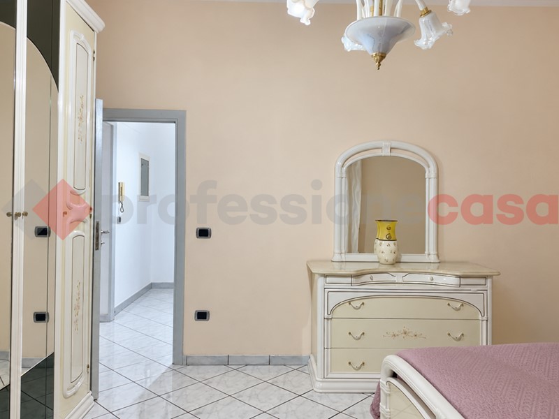 Trilocale in Vendita a Napoli, 110'000&euro;, 85 m²