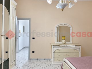 Trilocale in Vendita a Napoli, 110'000&euro;, 85 m²