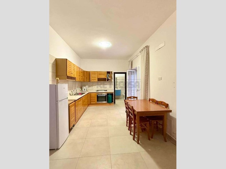 Appartamento in Vendita a Nocera Superiore, 100'000&euro;, 65 m², arredato