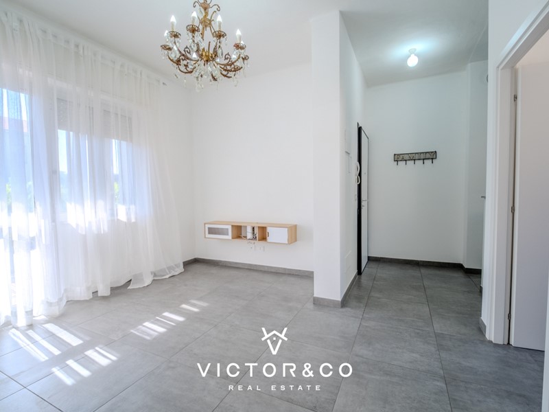 Quadrilocale in Vendita a Novara, 130'000&euro;, 85 m², arredato