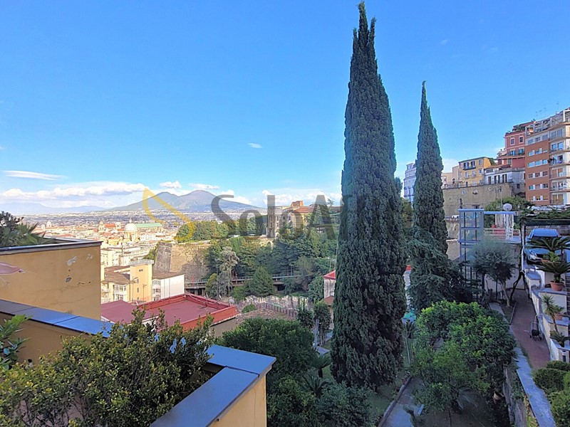 Monolocale in Affitto a Napoli, zona Monte Calvario, 600&euro;, 35 m², arredato
