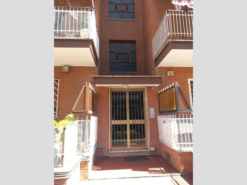 Trilocale in Vendita a Tivoli, zona Villa Adriana, 160'000&euro;, 100 m², con Box