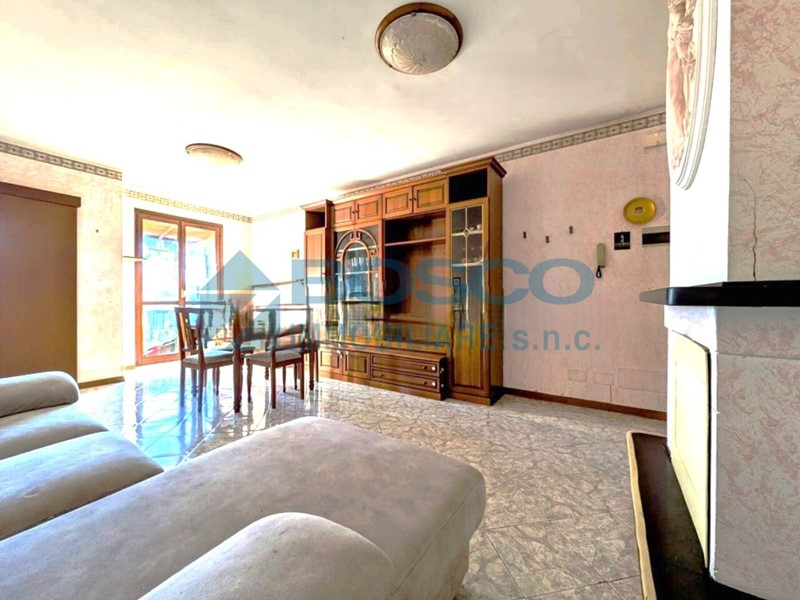 Quadrilocale in Vendita a Follo, zona Piana Battolla, 100'000&euro;, 75 m²