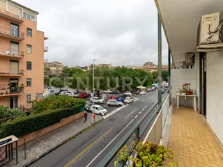 Quadrilocale in Vendita a Catania, 135'000&euro;, 101 m²