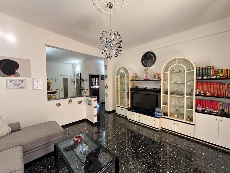 Quadrilocale in Vendita a Savona, zona SAN MICHELE, 240'000&euro;, 120 m²