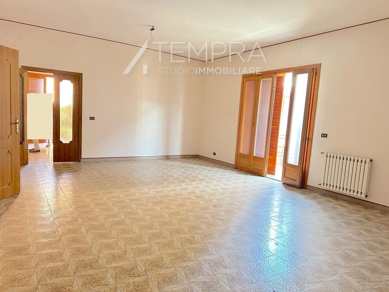 Appartamento in Vendita a Adrano, 175'000&euro;, 220 m²