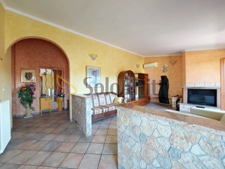Trilocale in Affitto a Fiumicino, zona Isola Sacra, 1'300&euro;, 100 m², arredato