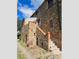 Quadrilocale in Vendita a Casole d'Elsa, 200'000&euro;, 190 m²