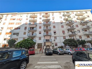 Quadrilocale in Vendita a Palermo, 140'000&euro;, 130 m²