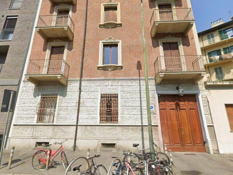 Quadrilocale in Vendita a Torino, 153'750&euro;, 115 m²
