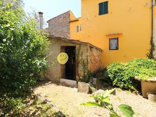 Quadrilocale in Vendita a Reggello, zona Donnini, 105'000&euro;, 75 m²