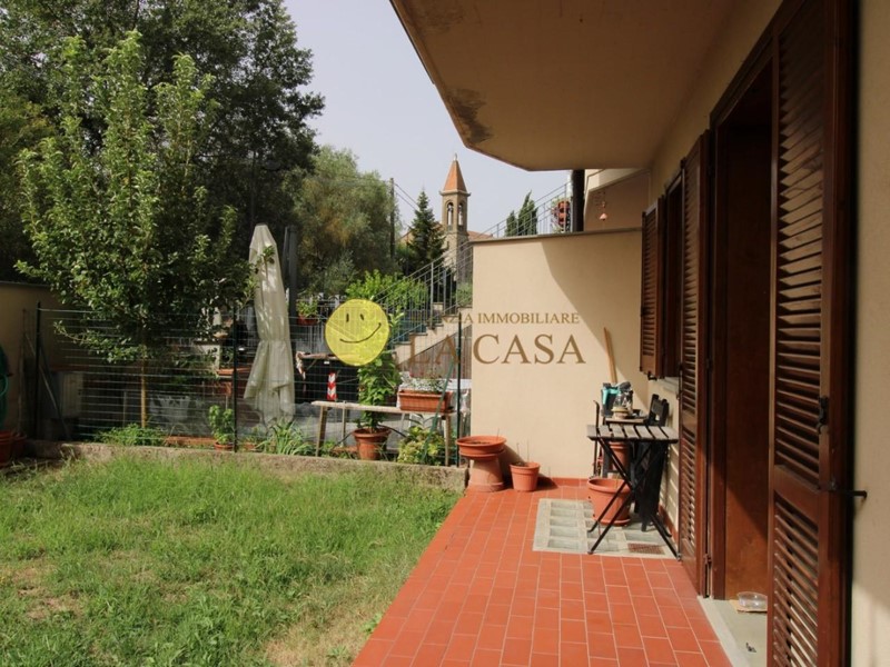 Trilocale in Vendita a Figline e Incisa Valdarno, zona Palazzolo, 165'000&euro;, 70 m², con Box