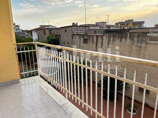 Quadrilocale in Vendita a Qualiano, 170'000&euro;, 90 m², con Box
